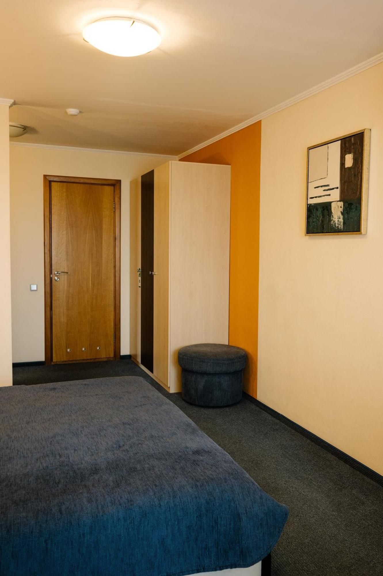 7 Days Hotel Kamyanets-Podilskyi エクステリア 写真